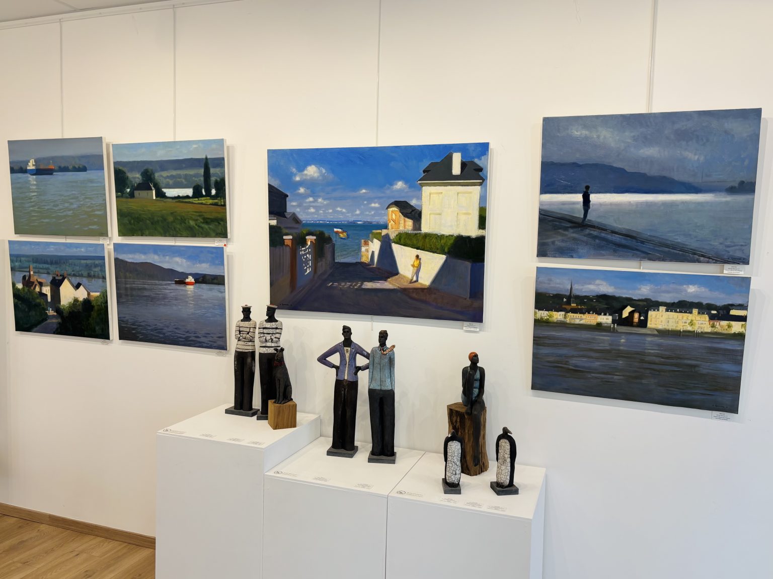 Photo de la Galerie l'Art des Marines : exposition d'olivier Desvaux et Sylvie du Plessis, Peintres officiel de la Marine à Rouen 3