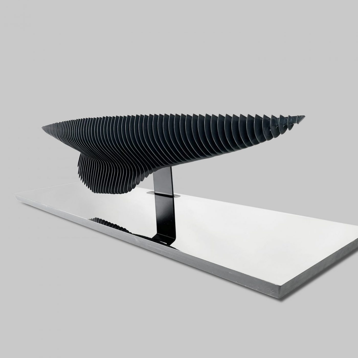 Sculpture en acier laqué et acier inox sur bois, oeuvre originale de Antoine F.